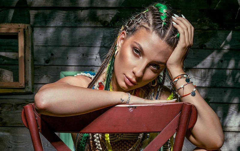 Ana Baniciu, ședință foto spectaculoasă, de vară. Cum s-a transformat cântăreața