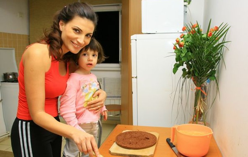 Olivia Steer şi Ioana Ginghină propun de Paşte un meniu 100% sănătos   