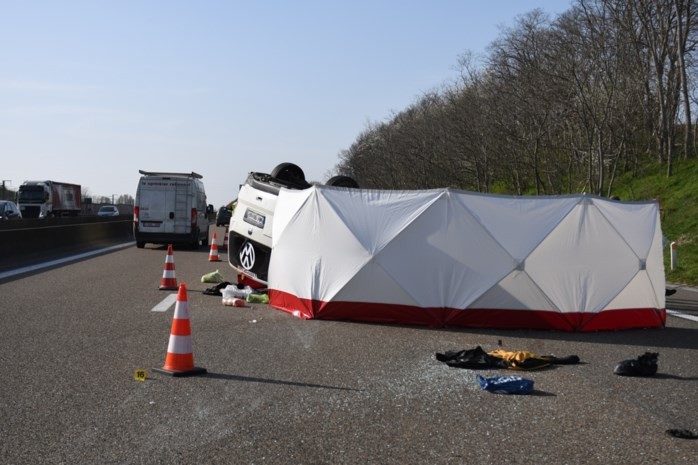 Traficul a fost blocat ore în șir. Foto: HSN