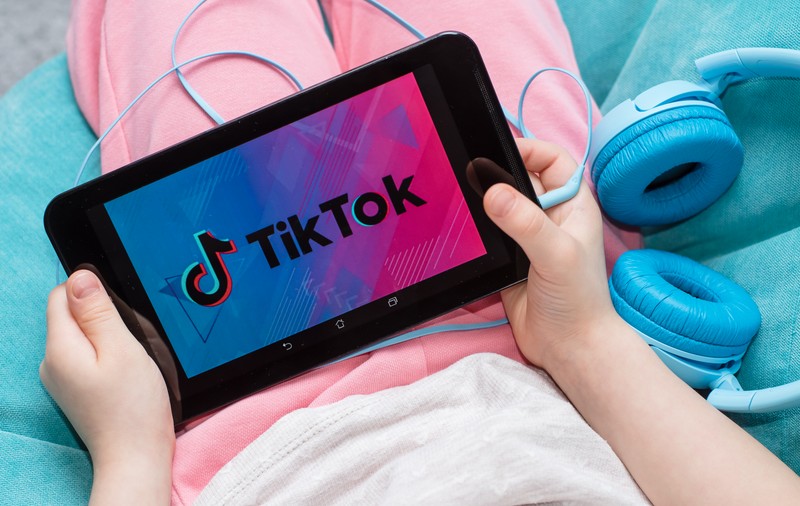 Care este momentul potrivit pentru copii să aibă acces la TikTok sau Instagram. Interviu cu psihologul Cătălina Popoviciu