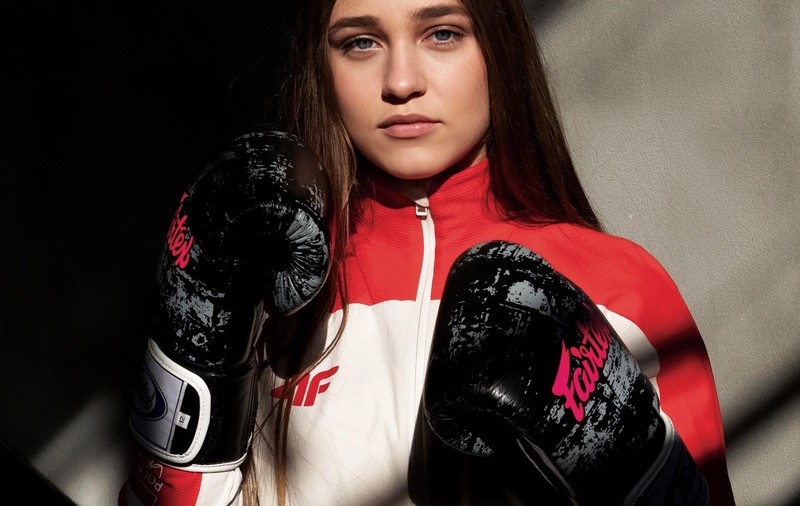 „Fiica mea poartă aceiași pantofi de 5 ani. Ca să pot apărea la TV, mi-am luat haine din bazar”. Cum a scos-o boxul din sărăcie pe vicecampioana olimpică poloneză Julia Szeremeta