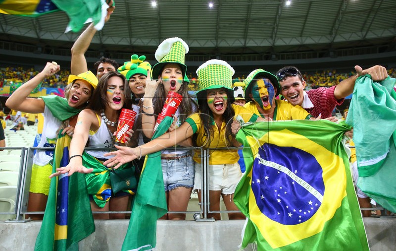 Brazilienii au dat drumul la fiesta. Urmează duelul cu Germania, din semifinalele Campionatului Mondial