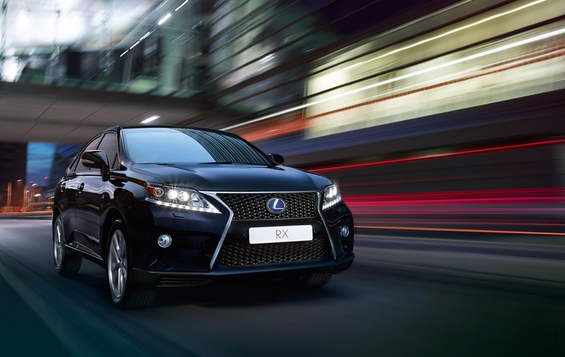 Lexus, mașina preferată de bogătașii români. Japoneza se află pe primul loc în topul vânzărilor de automobile noi de lux