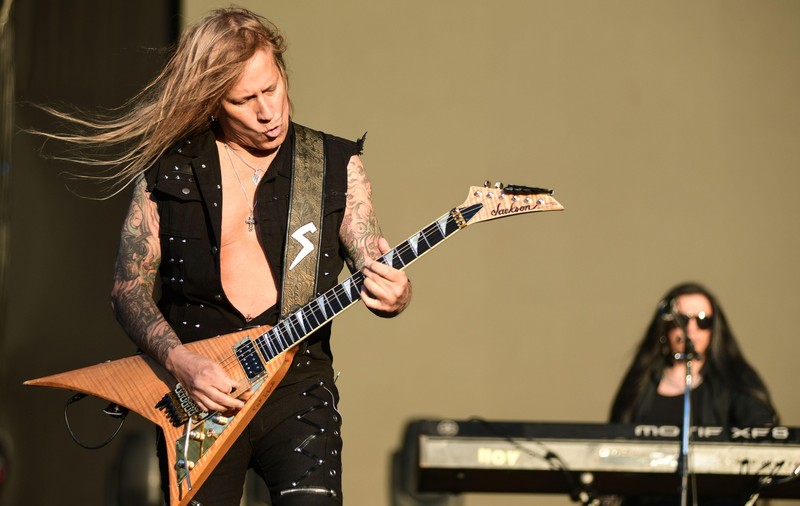 Chris Caffery, chitaristul trupei americane Savatage: „Sunt foarte puține orașe în care poți vedea clădiri vechi atât de frumoase ca în București”