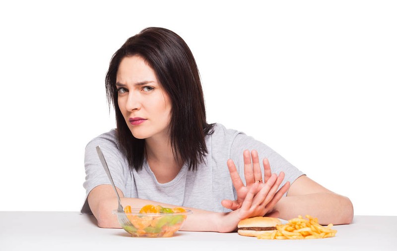 3 greşeli de alimentaţie care duc la indigestie sau balonare