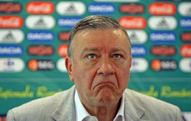 Corsicanu şi Mustaţă l-au determinat pe Mircea Sandu să modifice Legea 4