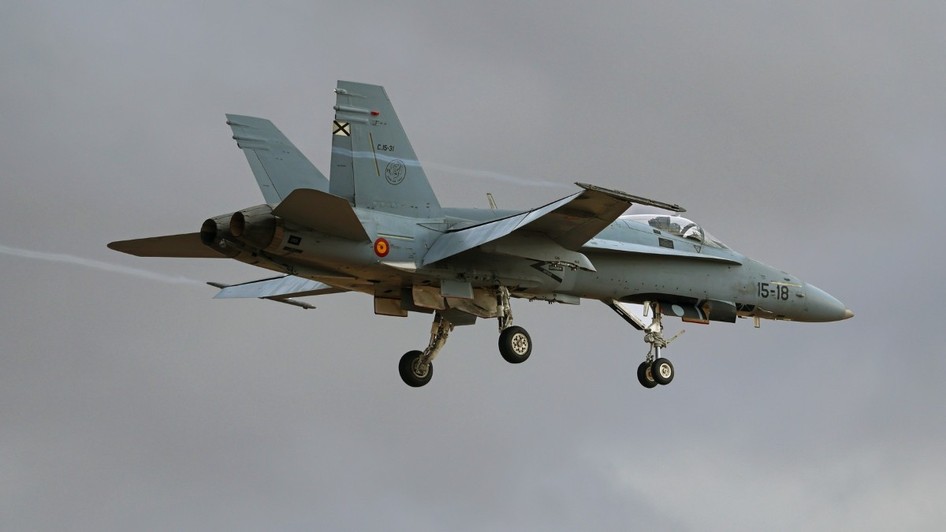 Avion F-18