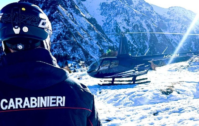 Un afacerist italian nu a vrut să folosească telescaunul, așa că și-a „parcat” elicopterul pe pârtie
