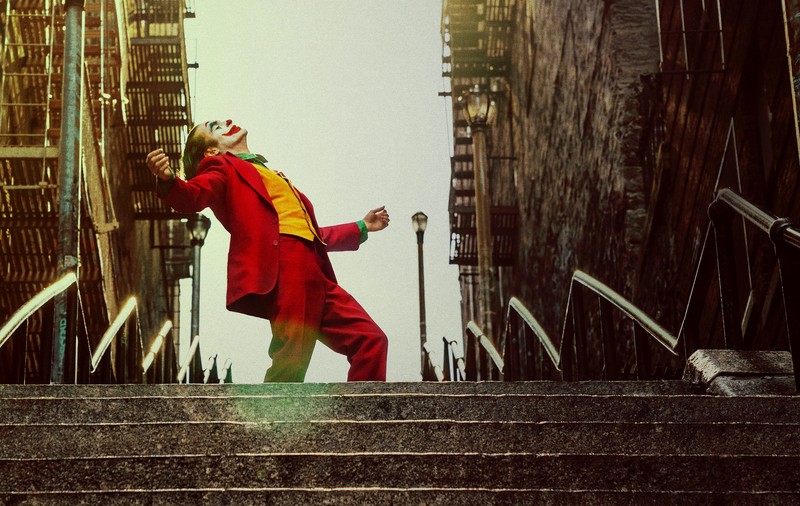 Cronică de film | „Joker”, un clasic instantaneu. Joaquin Phoenix își așteaptă Oscarul