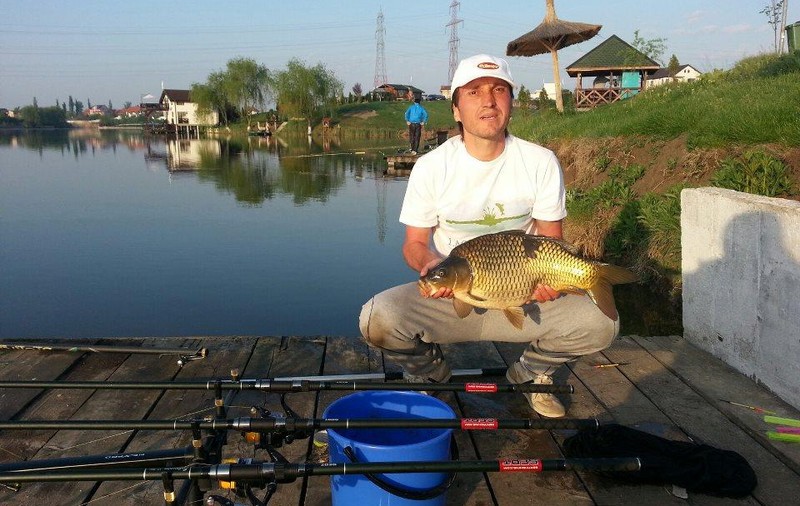 Pescarii, prinși în plasă de guvern! Pescuitul sportiv s-a scumpit!