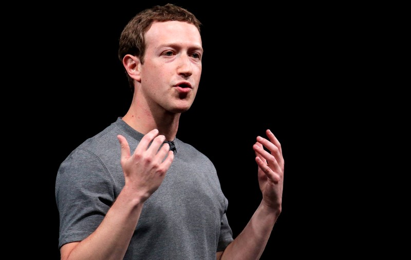 Mark Zuckerberg îi dă replica lui Tim Cook în scandalul Cambridge Analytica: ”Să nu suferim de Sindromul Stockholm”