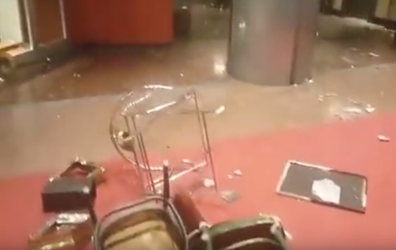 Fanii au făcut prăpăd. Bătaie ca-n filme într-un hotel care a fost devastat. Un suporter a ajuns după gratii | VIDEO