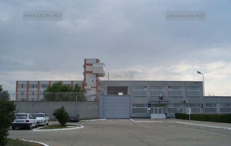 Un deținut a fost bătut cu ranga în cap, la Penitenciarul Arad. Agresorii fac pușcărie pentru omor