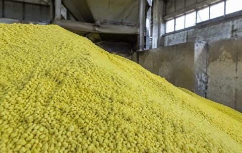 Războiul din Iran lasă mai puțin sulf pentru îngrășăminte. Producătorii avertizează că alimentele s-ar putea scumpi