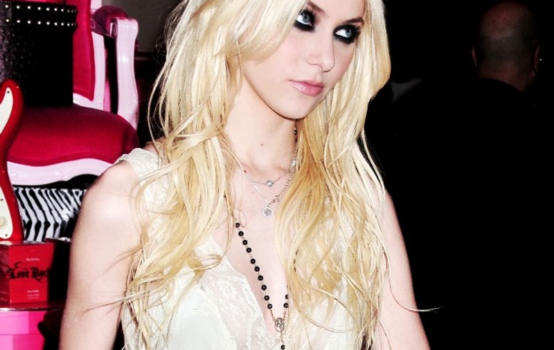 Lui Taylor Momsen nu-i pasă de tragedia din Haiti