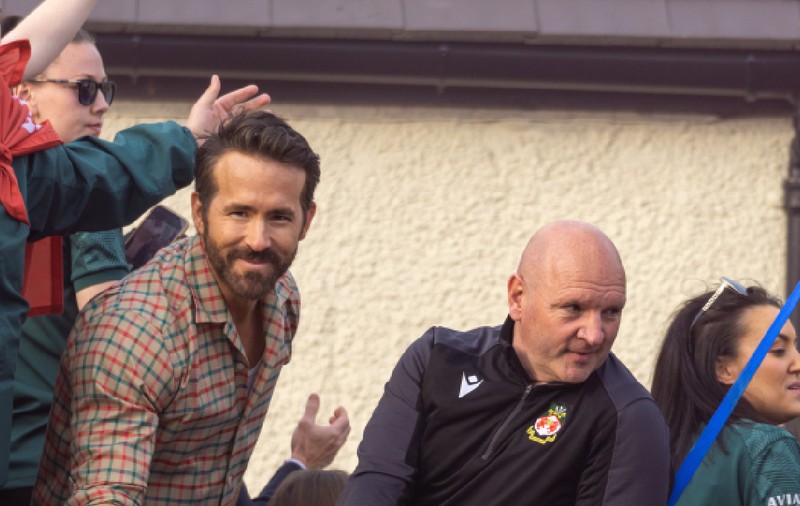 Ce cred despre Ryan Reynolds fotbaliștii de la Wrexham, echipă patronată de celebrul actor canadian
