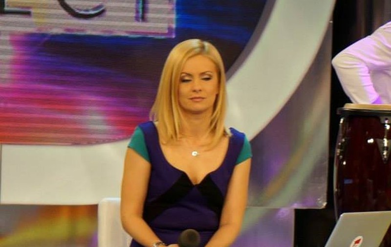 MAMĂ, MAMĂ, CE MAI RITM! UITE CE BINE DANSEAZĂ LATINO SIMONA GHERGHE! | FOTO