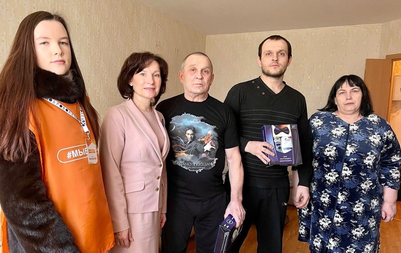 „Oamenii sunt fericiți”. Spumă de ras și șampon, oferite dreptul ajutor familiilor soldaților ruși decedați în război
