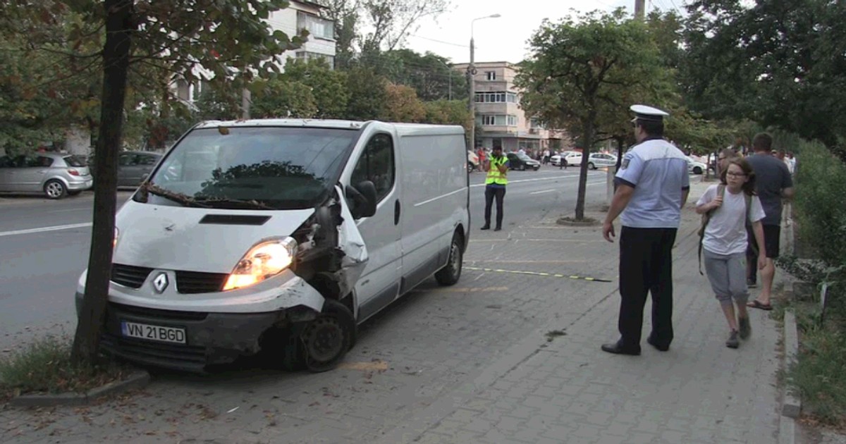 Un bărbat din Focşani a provocat un accident grav în oraş