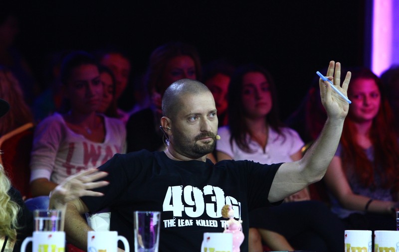 EXCLUSIV. Cheloo nu mai e… misogin! A pus biciul pe un concurent cu glume nesărate
