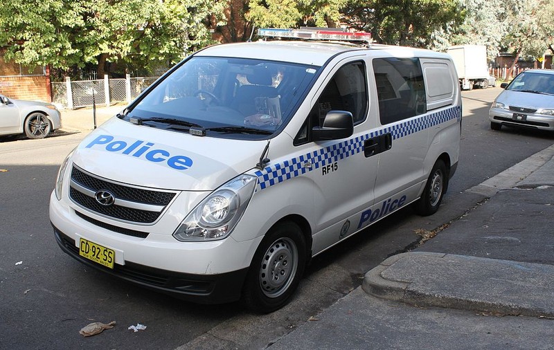 O australiancă și-a decapitat mama și a lăsat capul pe aleea vecinilor