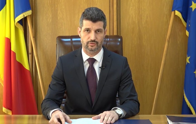 “Nu poți obliga cetățenii să poarte mască, nu se găsesc. Domnilor politicieni, ne infectați de zeci de ani!”. Ce spune prefectul de Prahova