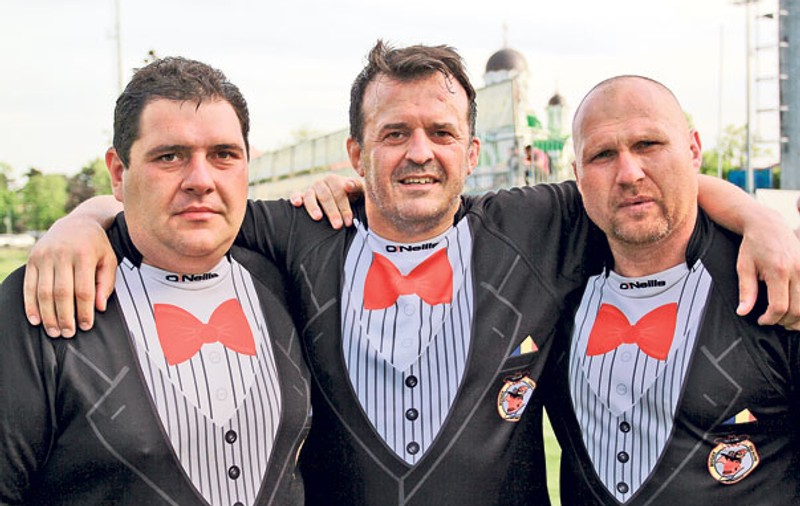 Fostul soţ al lui Teo s-a făcut «vampir»! Constantin Iosef joacă rugby cu Dracula Old Boys, o echipă formată din veterani ai sportului cu balonul oval