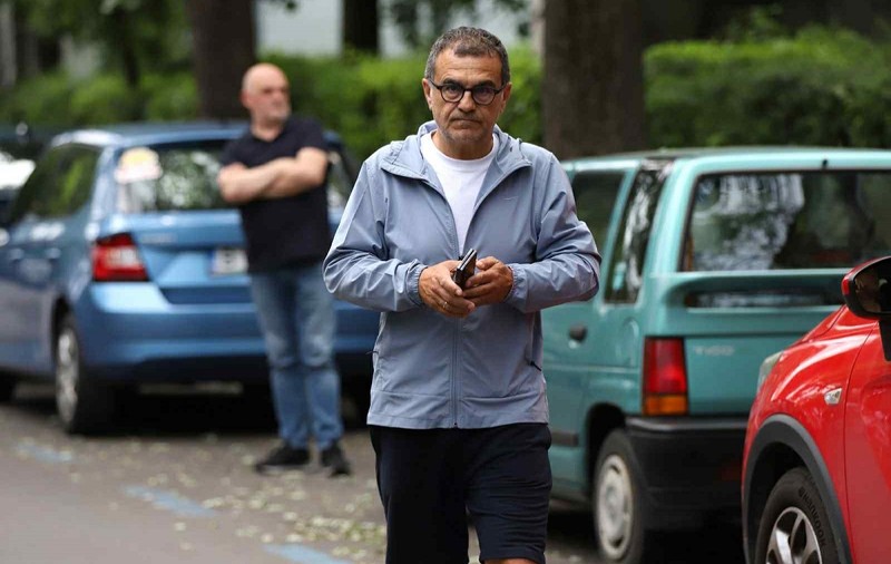 Cum a apărut Mihai Mărgineanu la Liceul Jean Monnet, unde băiatul lui a susținut Bacalaureatul. Fiul artistului știe ce carieră vrea să urmeze