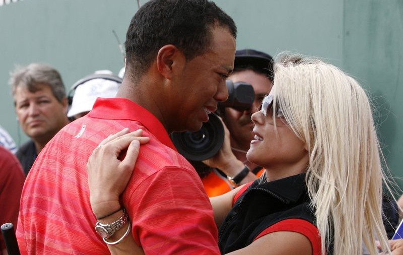 Tiger Woods, bătut de nevastă