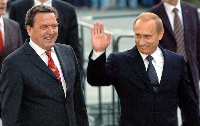 Fostul cancelar german Gerhard Schröder, internat înainte de o audiere legată de Rusia. Diagnosticul pus pentru prietenul lui Vladimir Putin