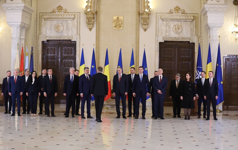 Înapoi în anii '90. Femeile-politician sunt pe cale de dispariție în funcțiile de top ale coaliției