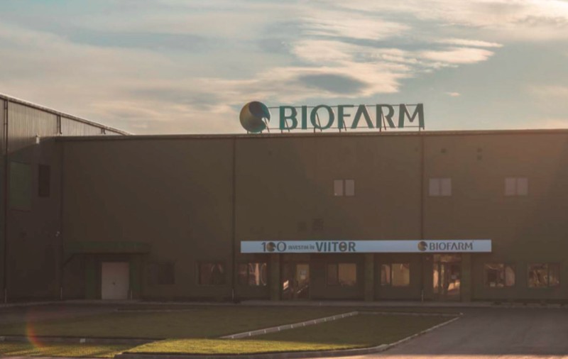 Compania Biofarm cu o tradiție de un secol a fost vândută cu 260.000.000 de euro. Cine preia celebrele branduri Carmol, Bixtonim și Colebil