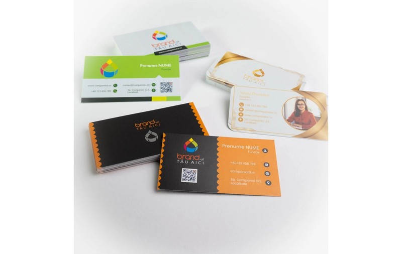 Cărți de vizită personalizate: materiale, finisaje și opțiuni disponibile pe Agrafa.ro