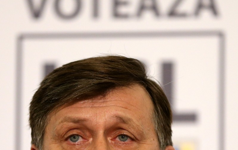 Este prima oară când Crin Antonescu RECUNOAŞTE ASTA! Oare ce va spune Victor Ponta?