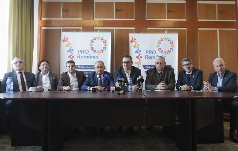 Plecări din PSD! Patru deputați s-au mutat în partidul lui Victor Ponta