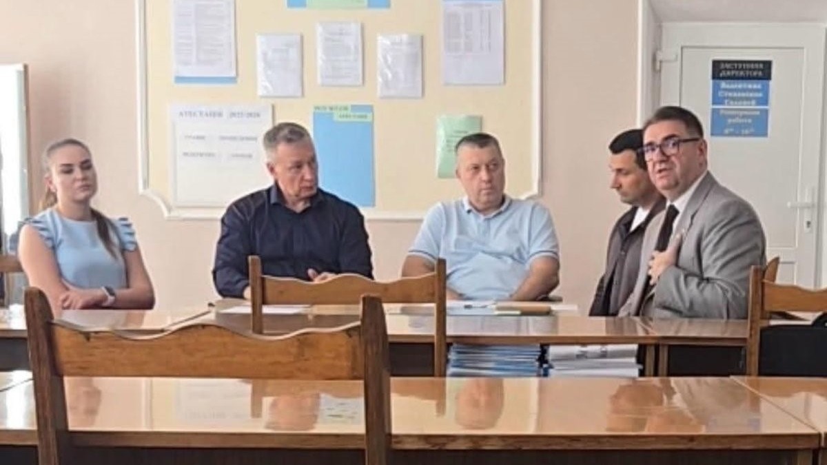 Clasa cu predare în limba română dintr-o școală din Ucraina, închisă după 4 zile de la inaugurare, se redeschide. Foto: Facebook /Consulatul României la Odesa.