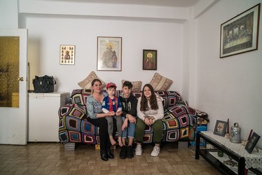 Liliana Glodeanu și copiii ei: Emanuel, 15 ani, Sara, 14, și David, 5