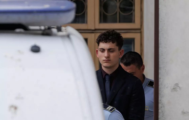 Vlad Pascu rămâne în arest preventiv pentru încă 60 de zile. Instanța i-a respins cererea de plasare în arest la domiciliu