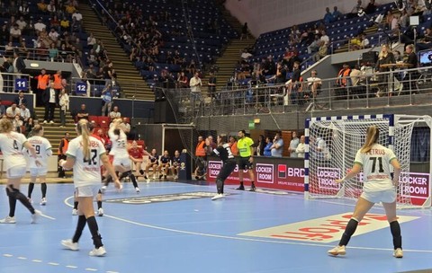România începe LIVE finala mică din EHF Euro Cup: 0-0 cu Ungaria după 20-28 cu Danemarca. Primele minute ale meciului