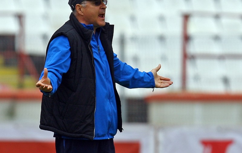 Încă o problemă la Rapid! Nae Manea ameninţă cu retragerea