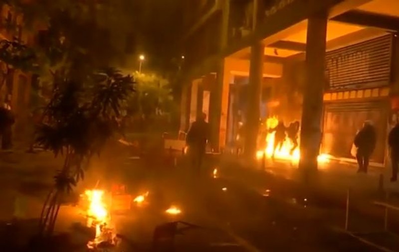 VIDEO | Ciocniri violente între protestatari și forțele de ordine în Grecia