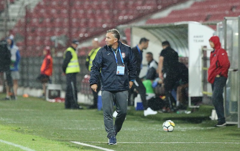 Dan Petrescu va fi suspendat la meciul cu FCSB. Antrenorul de la CFR Cluj și-a aflat perioada de penitență