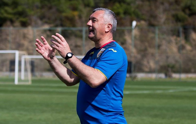 INTERVIU / Scandal la naționala feminină de fotbal a României. Selecționerul Mirel Albon o ”dezbracă” pe jucătoarea Laura Rus. ”Iar v-am scos din rahat”!