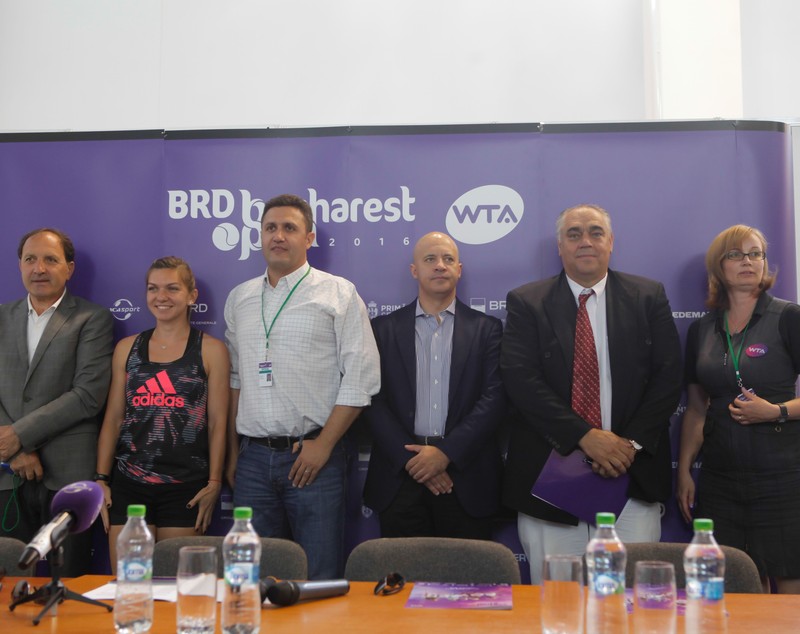Openul de tenis al României. Halep și-a aflat adversara din primul tur al turneului de la București. ”Simo” dă iarăși în mintea copiilor! GALERIE FOTO & TABLOUL DE CONCURS