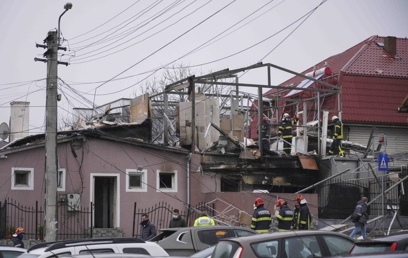 Explozie urmată de incendiu, la o pensiune din Cluj. O femeie a murit și două persoane au fost rănite