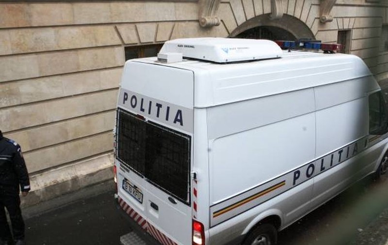 Percheziții de amploare în Timiș! Președintele Consiliului Județean și 17 primari, aduși la audieri 