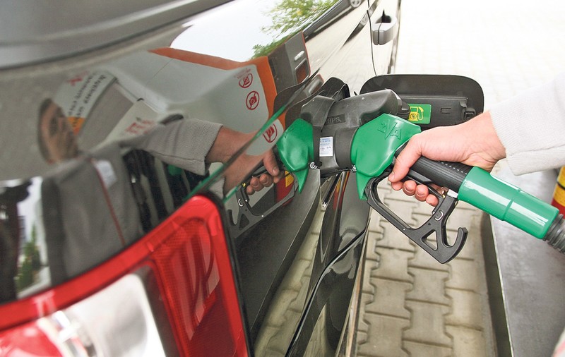 Bucuria ieftinirii benzinei e anulată! Care e cauza