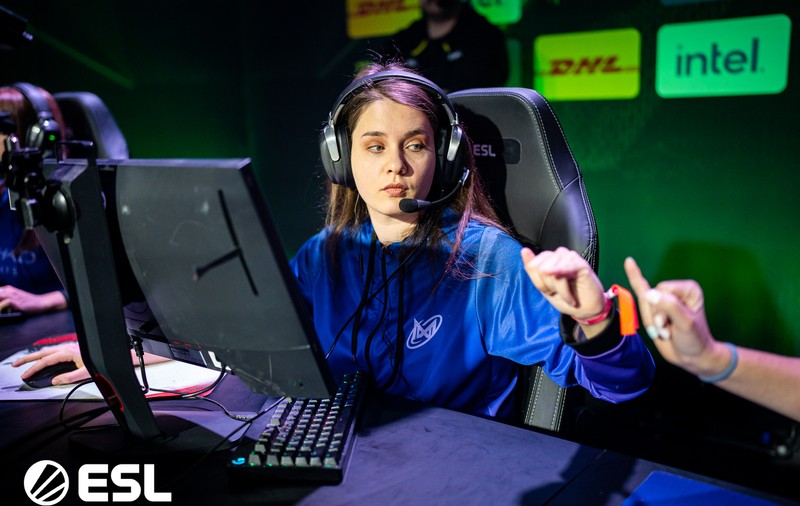Ana Dumbravă câștigă premiul pentru cea mai bună jucătoare de Counter-Strike din lume, al treilea an consecutiv: „Vreau să dedic acest premiu eroului meu”