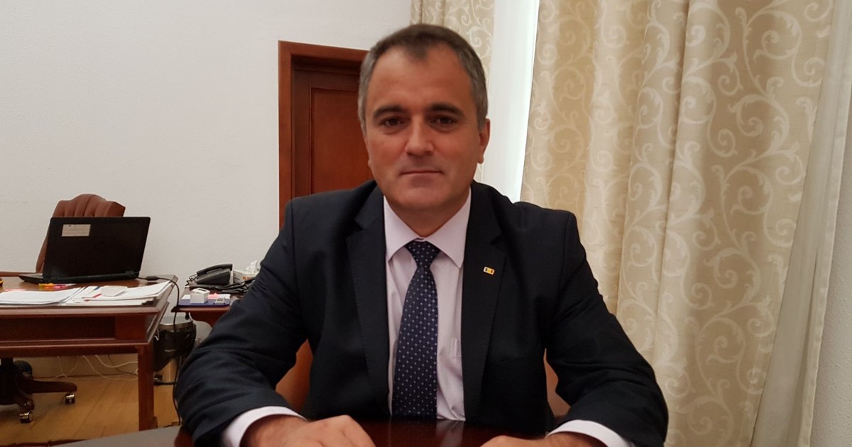Trei sferturi dintre facultățile înființare după 1990 nu mai funcționează. Și în acest an vor fi desființate trei universități private - Universitatea ”Mihai Eminescu” din Timișoara, Universitatea ”George Barițiu” din Brașov și Institutul Bancar Român din București, spune Gigel Paraschiv, secretar de stat pentru învățământ superior.