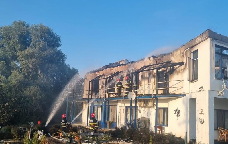 Un fost angajat al lui Miron Mitrea, acuzat că a provocat incendiul de la casa de vacanță a fostului ministru